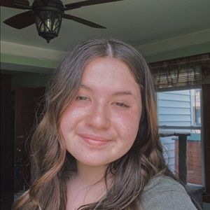 Meet your Posher, Ava